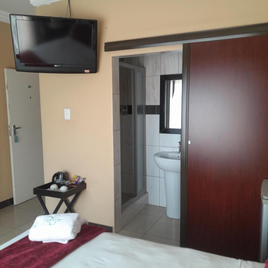 The Shamrock Hotel Полокване Экстерьер фото